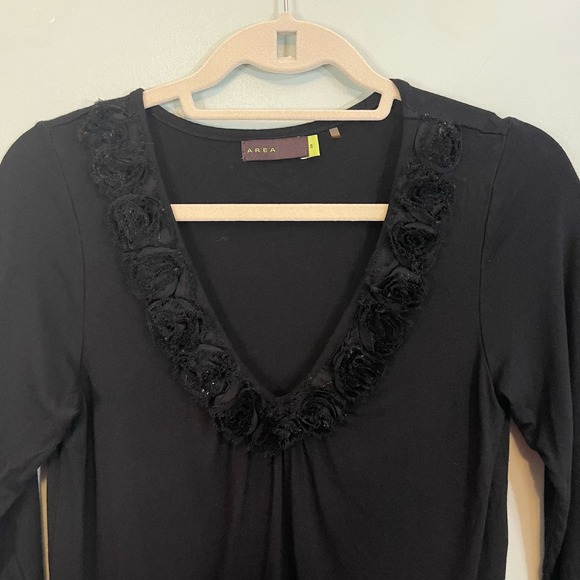 AREA Top Womens S Ruffled Flower Detail V Neck 3/4 Sleeve Stretch Blouse Black - Picture 3 of 8